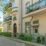 Lion Apartments - Oxford Family Apartment With Two Bedrooms
